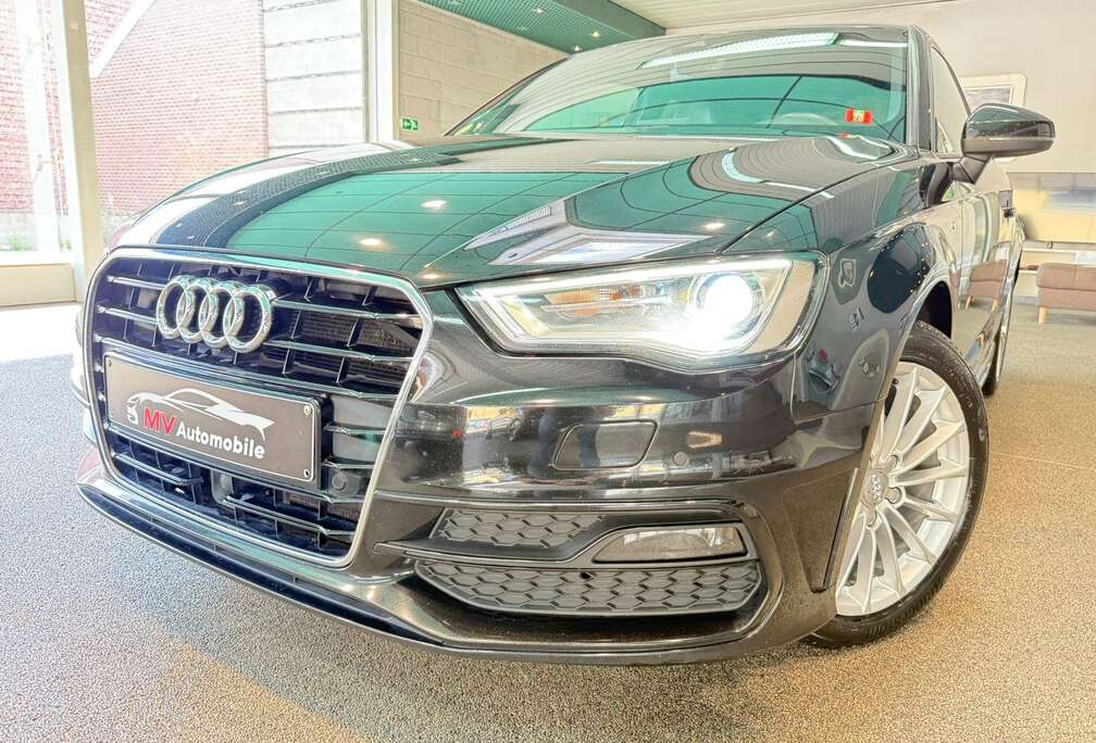 Audi 1.6TDI S line * Xénon * Front assist * Clim