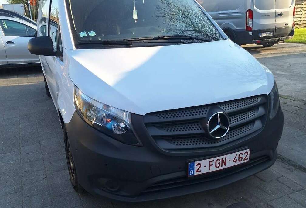Mercedes-Benz 116 CDI 4MATIC Mixto Kompakt Aut. (PKW)