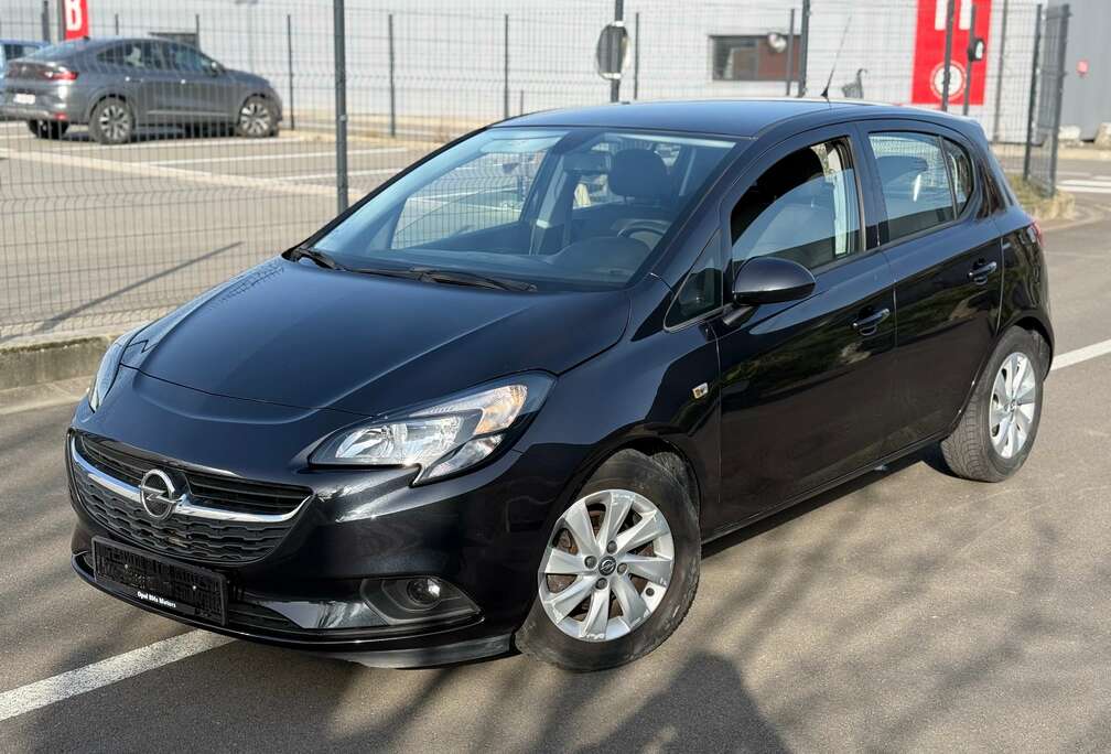 Opel Corsa 1.4i Black Edition