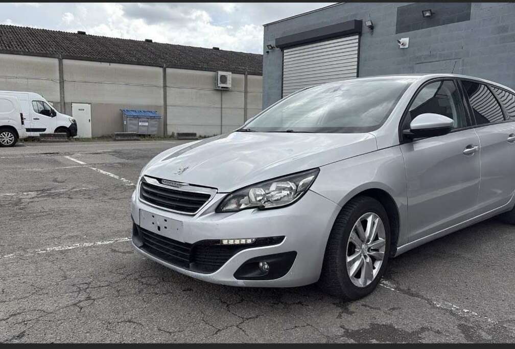 Peugeot SW BlueHDi 120 EAT6 Stop & Start Allure