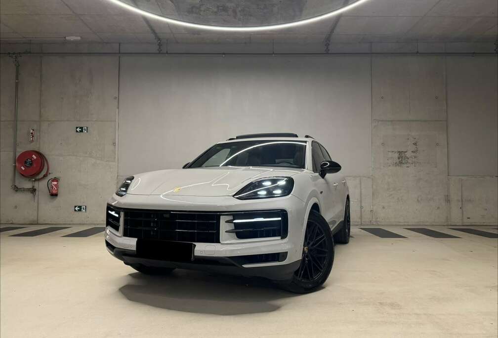 Porsche 3.0i V6 PHEV Tiptronic S Platinum