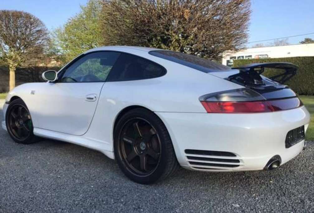 Porsche 911 Carrera 4S