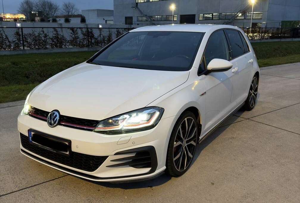 Volkswagen Golf GTI 2.0 TSI OPF DSG Performance