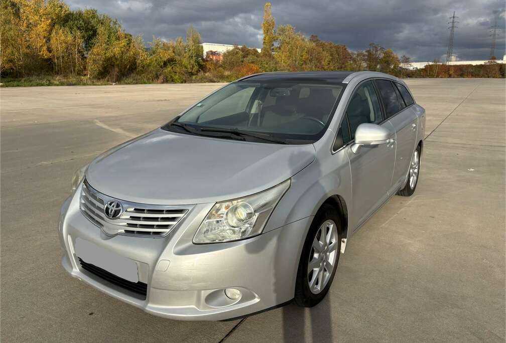 Toyota SW 150 D-4D FAP Lounge