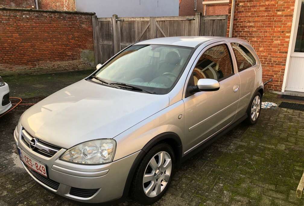 Opel 1.2 16V Sport