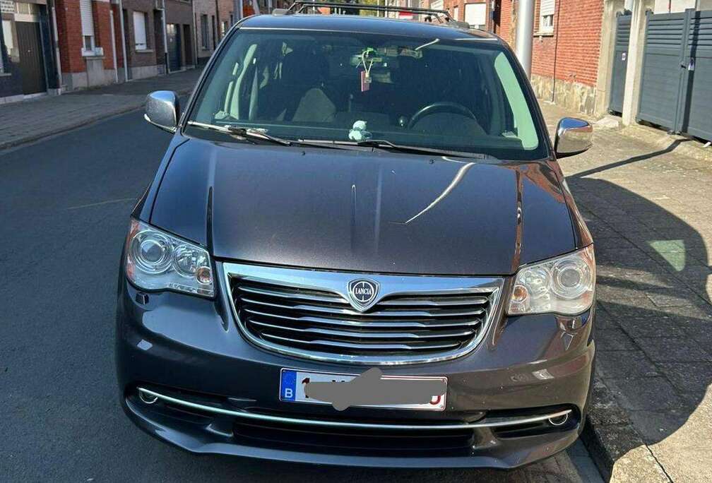 Lancia Voyager 2.8 MultiJet Silver