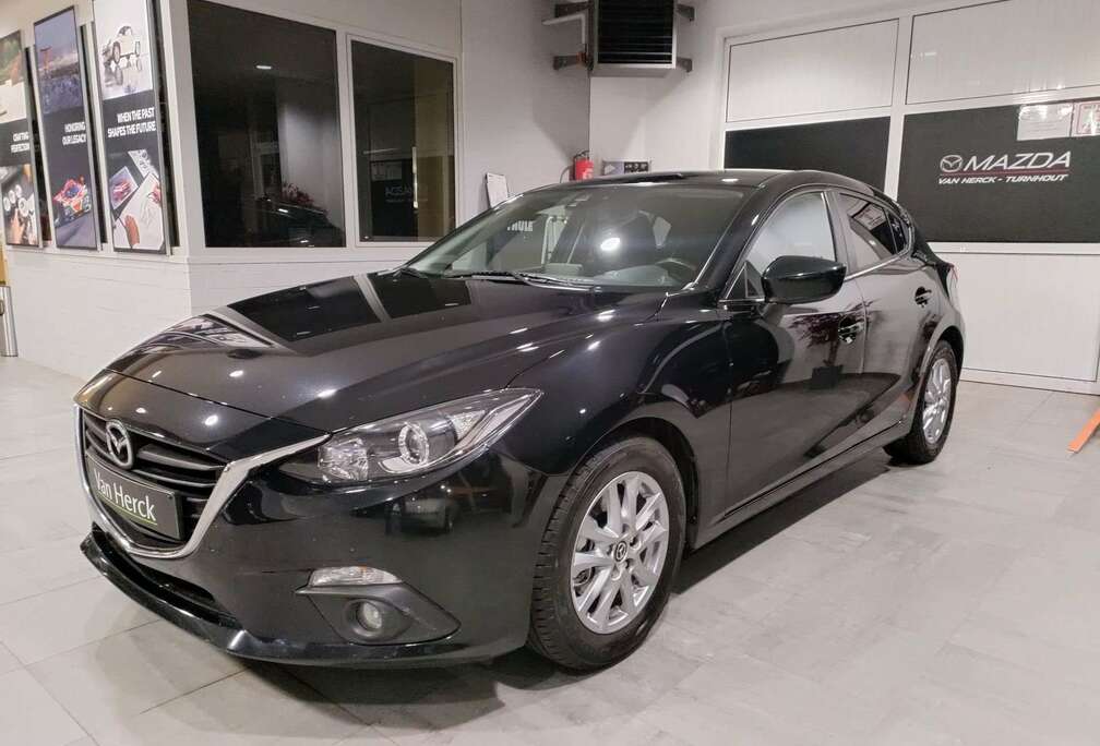 Mazda 2.0 SKYACTIV-G Active + Winterset