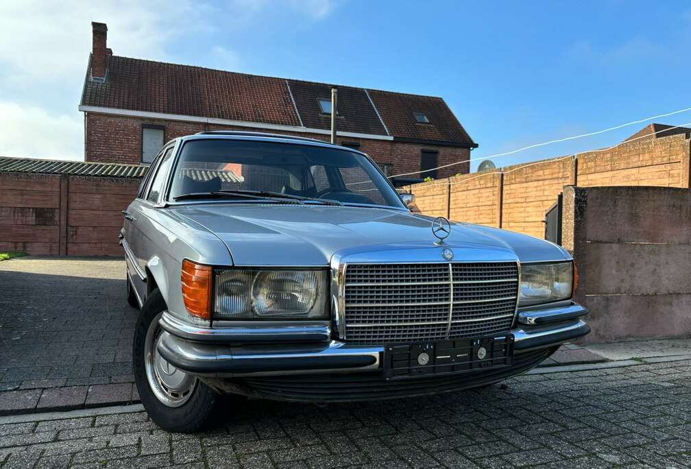 Mercedes-Benz s w116 oldtimer