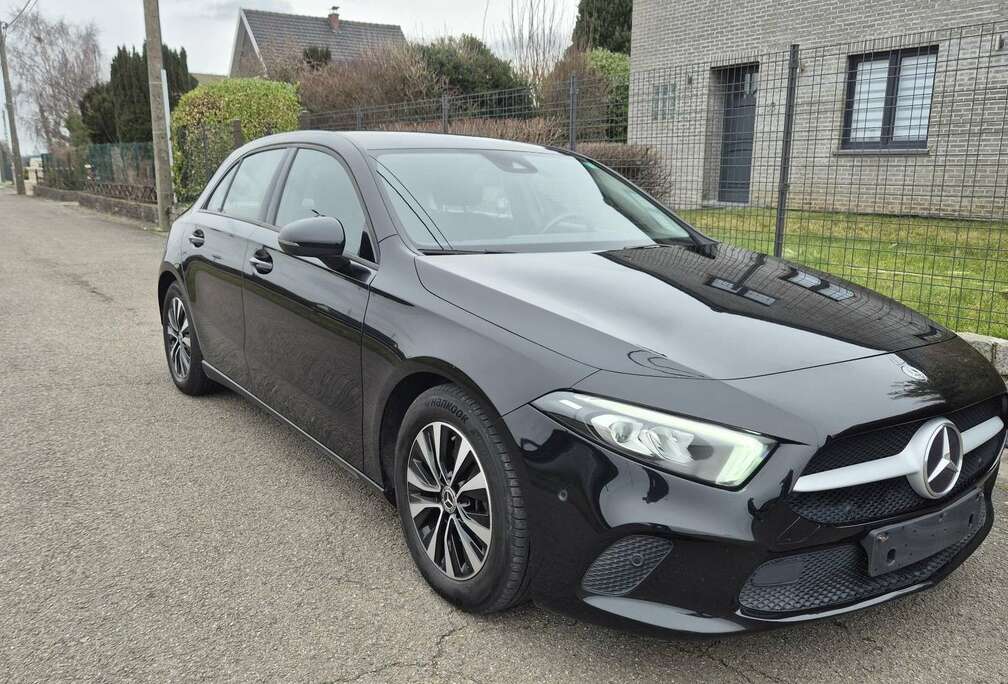 Mercedes-Benz 85kw/Carnet complet//1er proprio//2022//GPS//Clim
