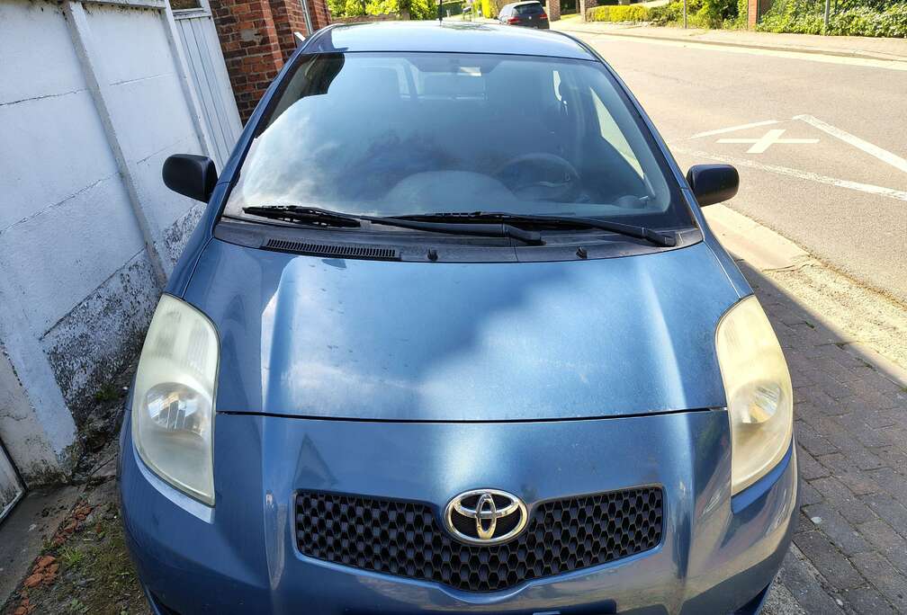 Toyota Yaris 1.0i VVT-i Luna