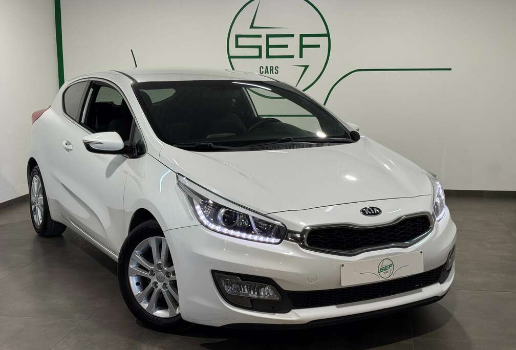 Kia ** 1.6 CRDi  ** GPS ** A/C ** Garantie 12 mois **