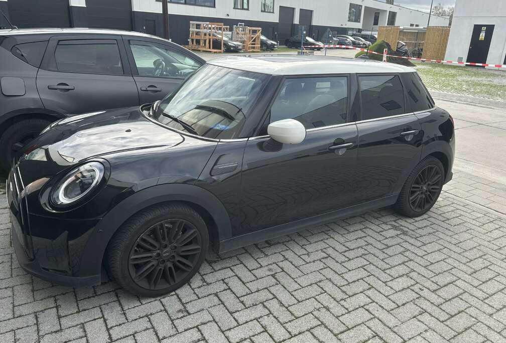 MINI 1.5A, H/K, Full Option, Garanti 2027