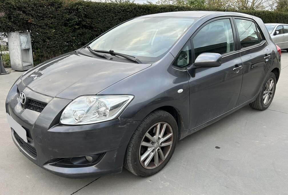 Toyota Auris 2.0 D-4D Edge ,Marchand ou Export