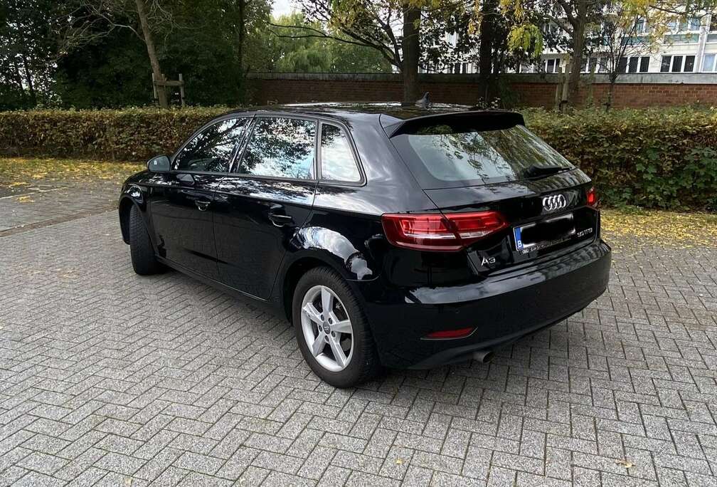 Audi A3 Design S-tronic 30 TFSI (Euro6)