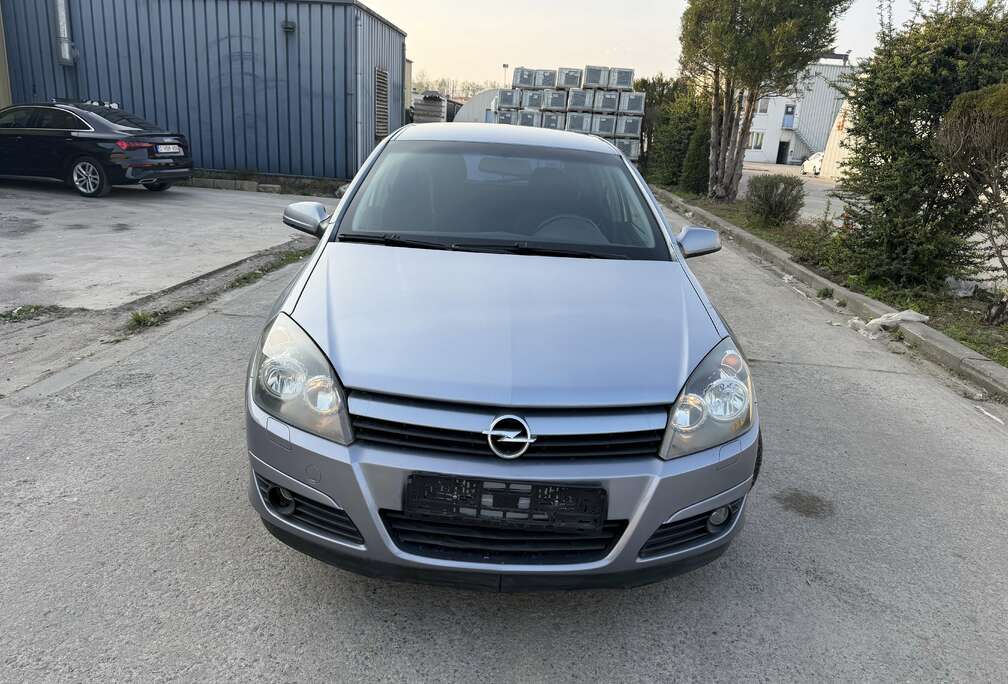 Opel 1.6i XEP 16v Cosmo