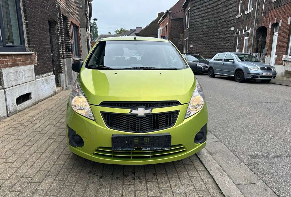 Chevrolet 1.0i