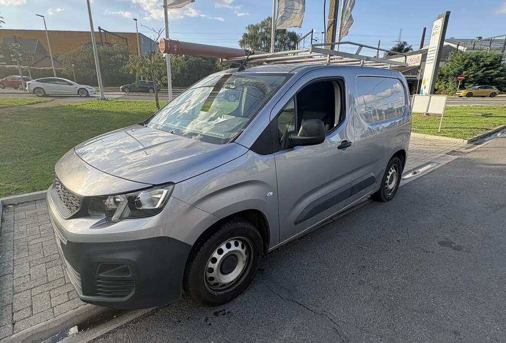 Peugeot 1.5 BlueHDi L1 STD Light Prem. S/S(EU6.2