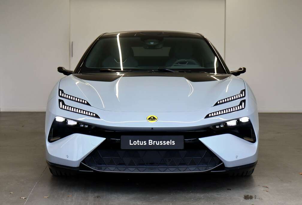 Lotus S - BOREAL GREY - LOTUS DYNAMIC - SIDE CAMERA