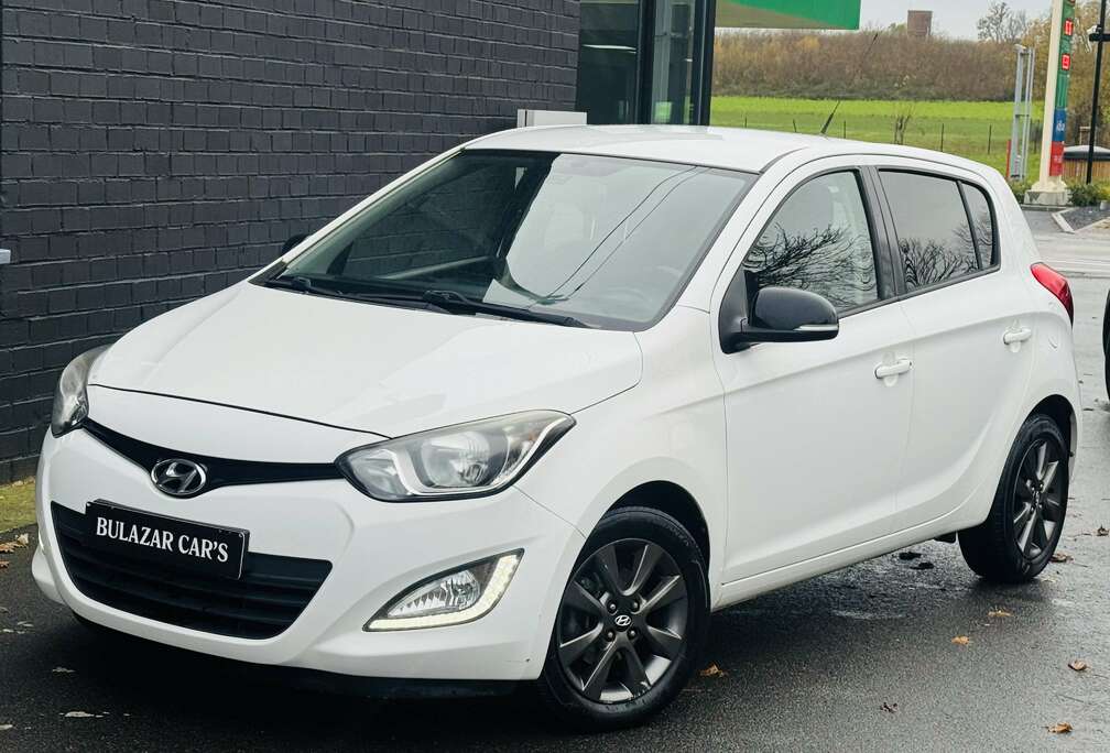 Hyundai i20 1.2i Move GARANTI CARNET CLIM USB