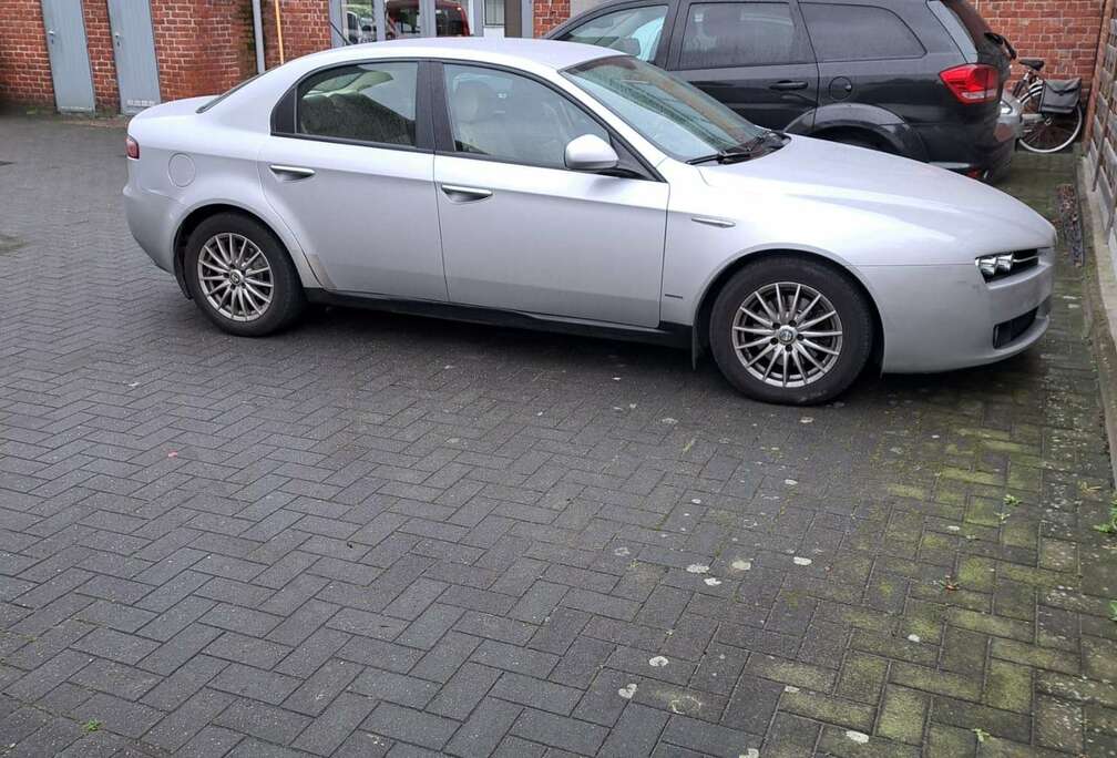 Alfa Romeo 1.9 JTDM 8V DPF Distinctive