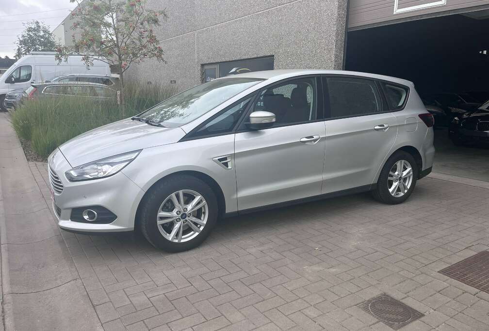 Ford 1.5 Business 7-zit/VerwZetels/GPS/Trekhaak/PDC