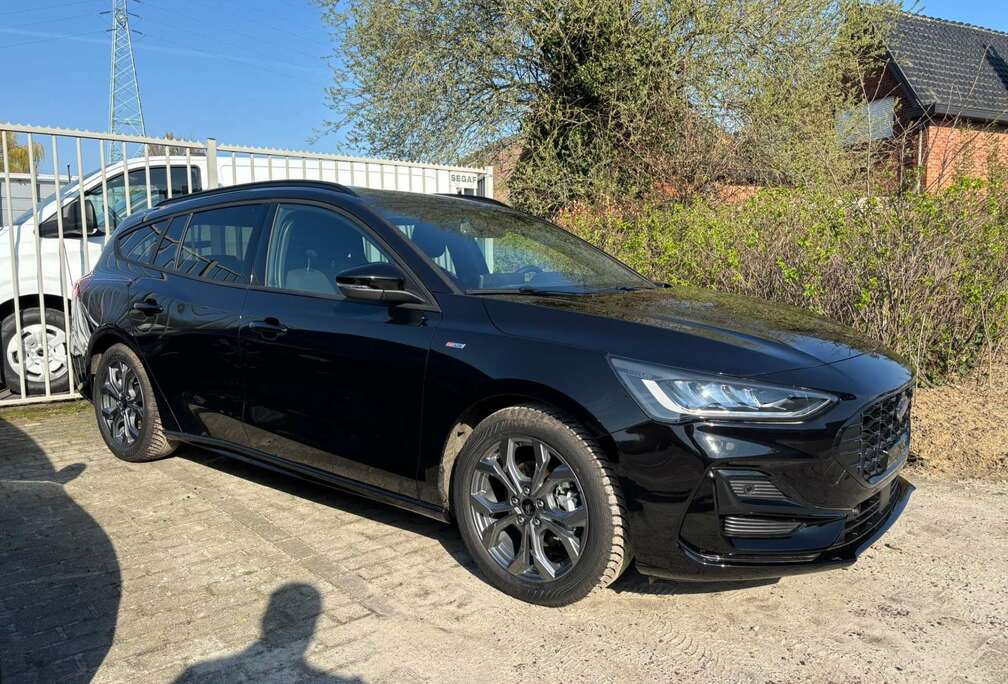 Ford ST-LINE X CLIPPER 1.0i ECOBOOST met 125 PK / STOCK