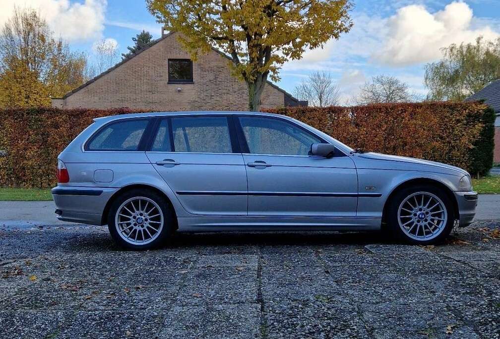 BMW 328i touring