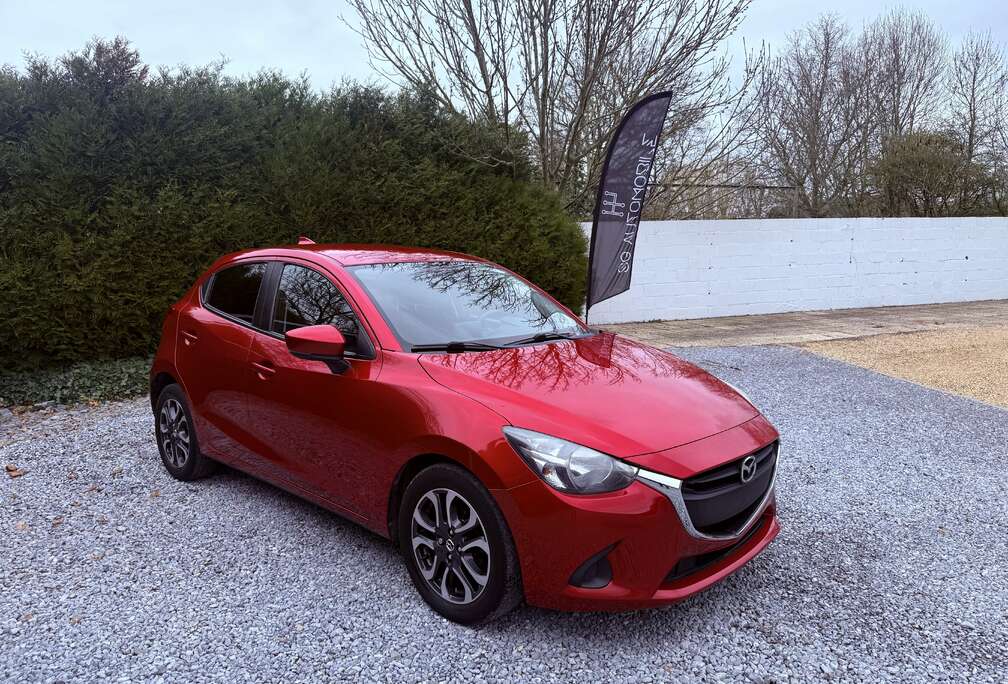 Mazda 1.5i Skyactiv-g , Navi,clim , GARANTIE 12 Mois