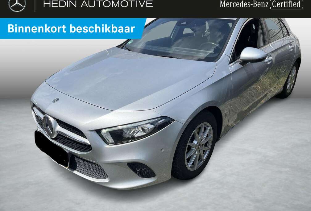 Mercedes-Benz Hatchback Luxury Line  Verwarmde Zetels  Navigat