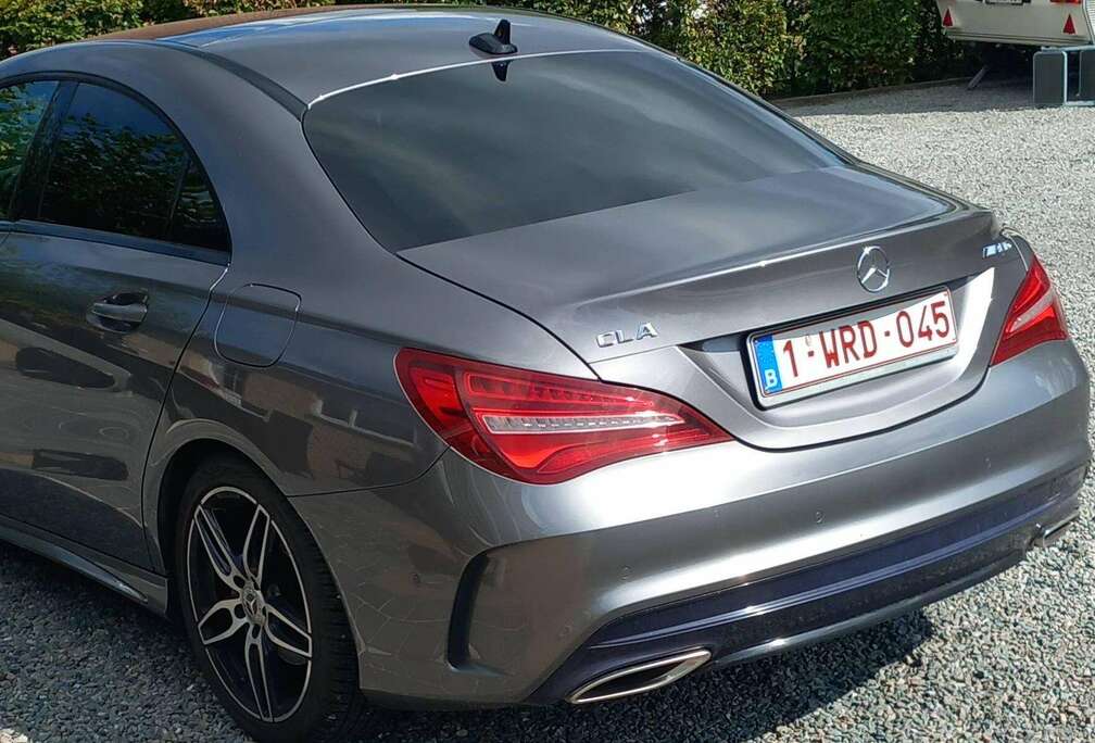 Mercedes-Benz CLA 180 Business Solution