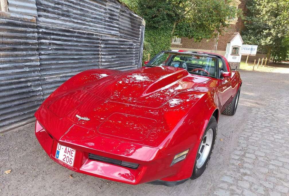 Chevrolet T roof coupé