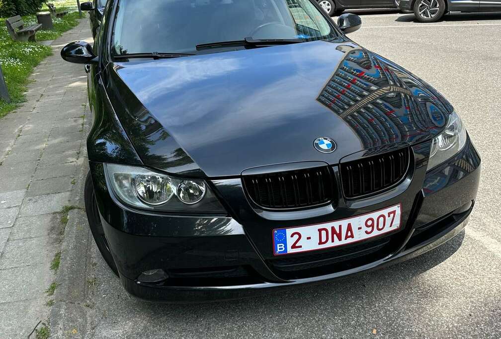 BMW 318i BENZINE AUTOMAAT