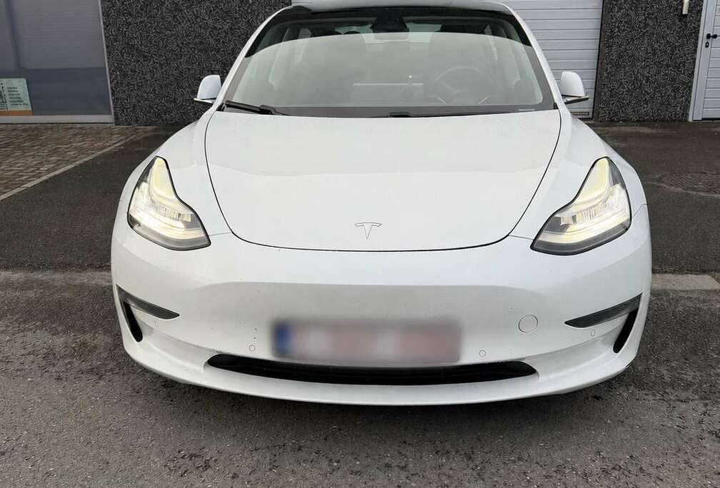 Tesla 75 kWh Long-Range Dual Motor
