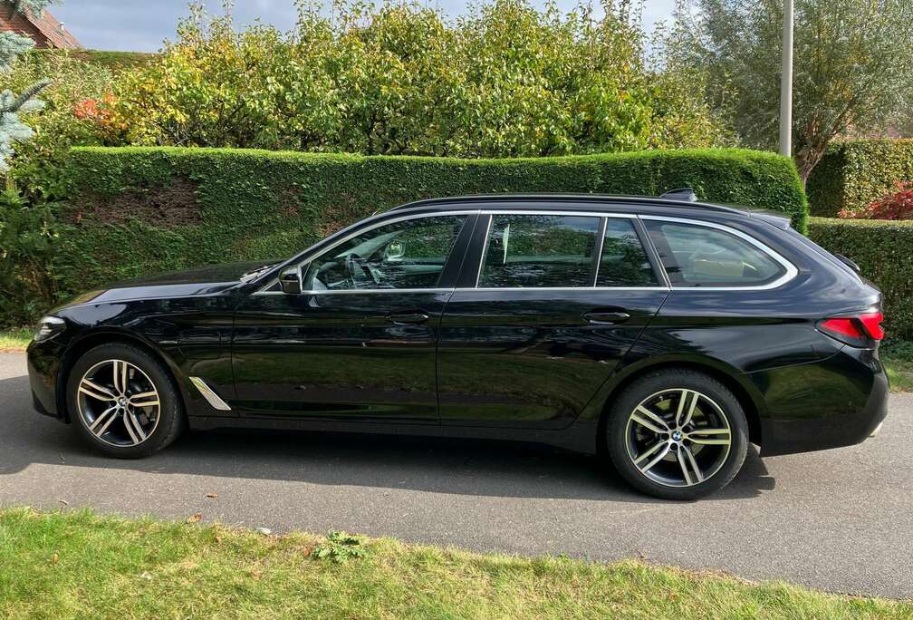 BMW e xDrive Aut Trekhaak HK Audio Cam CarPlay