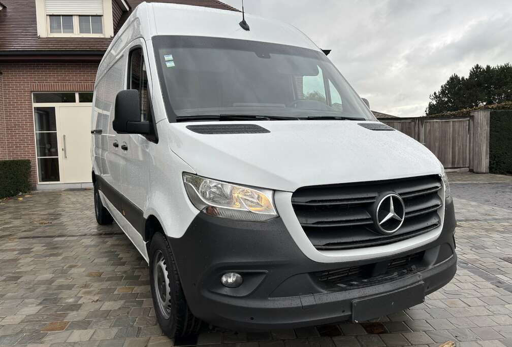 Mercedes-Benz 314 2.1 CDI L2H2 FWD 9G-tronic