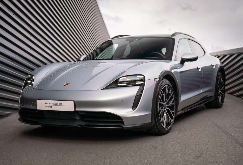 Porsche 4 Cross Turismo