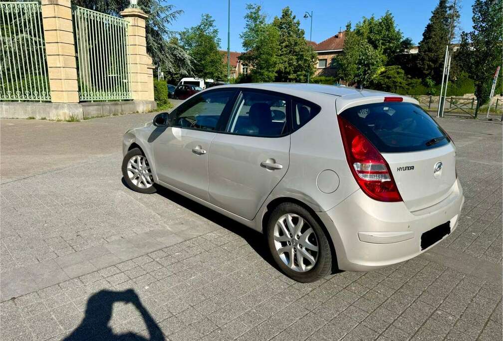 Hyundai i30 1.6i Lounge
