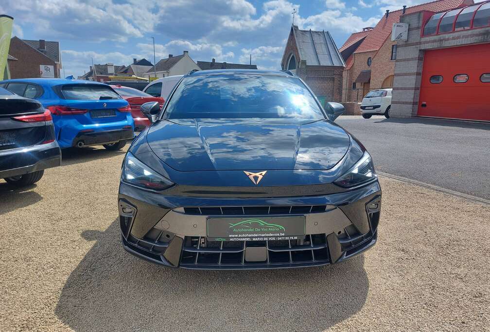 Cupra Leon SP 1.5 TSI DSG * SPORTSTOURER * CAMERA * STUUR- EN ZETELVERWARMING * NIEUWSTAAT!!