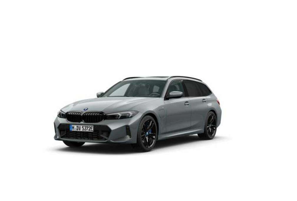 BMW 330e Touring M Sport PRO H&K