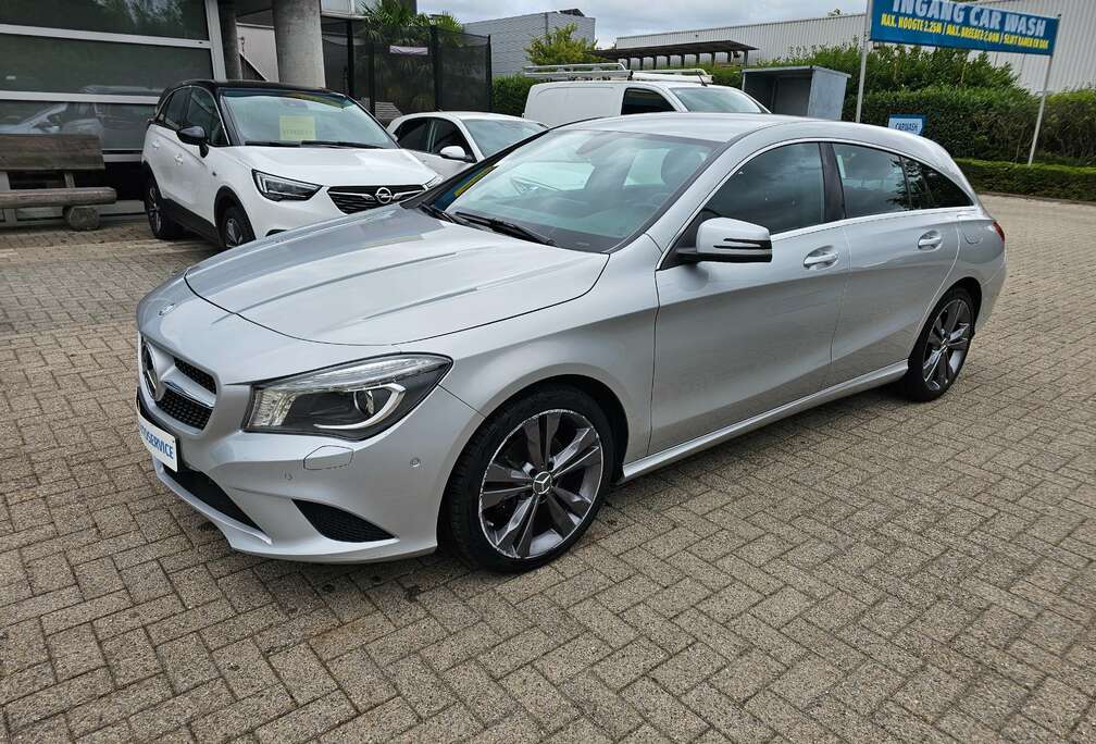 Mercedes-Benz CLA Shooting Brake 180 7G-DCT AMG Line