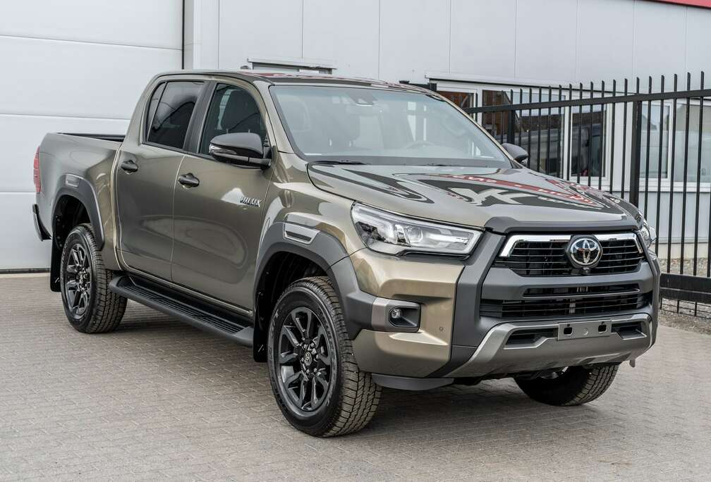 Toyota 2.8 D4D MHEV Invincible - Automaat - 49.500 excl