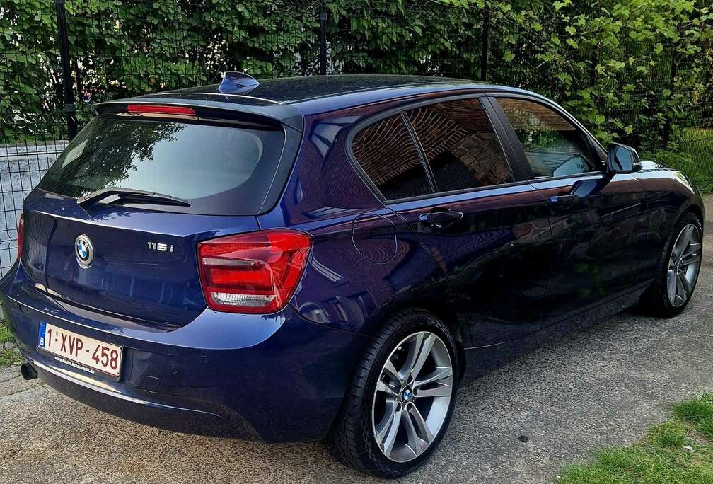 BMW 116iA