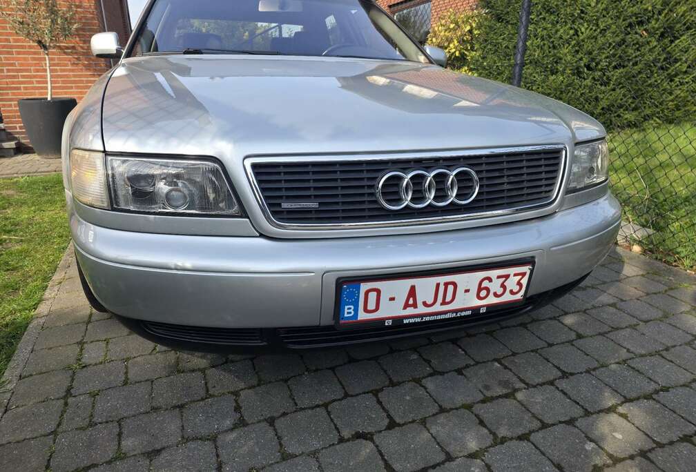 Audi 4.2i V8 Quattro Tiptronic
