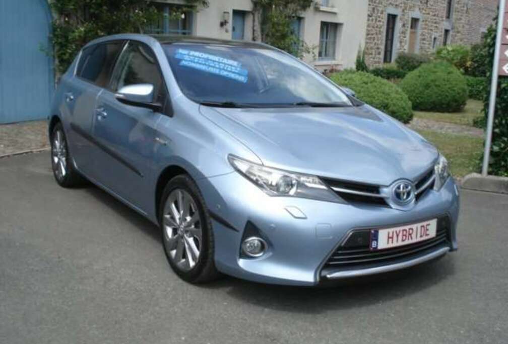 Toyota HEV 1.8i HSD Premium CVT