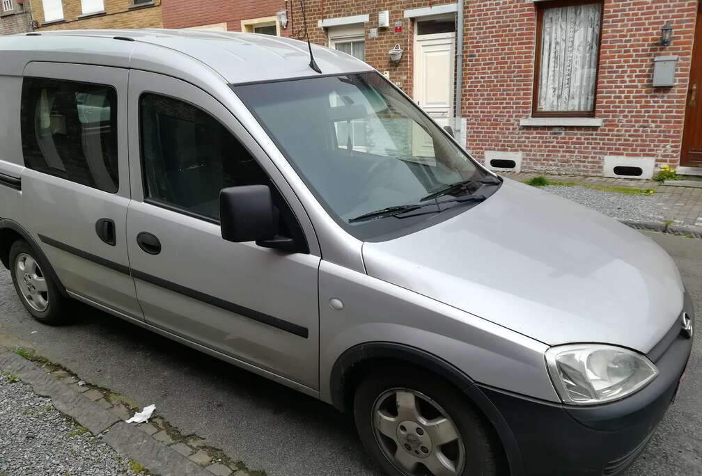 Opel Combo Tour 1.3 CDTi Essentia