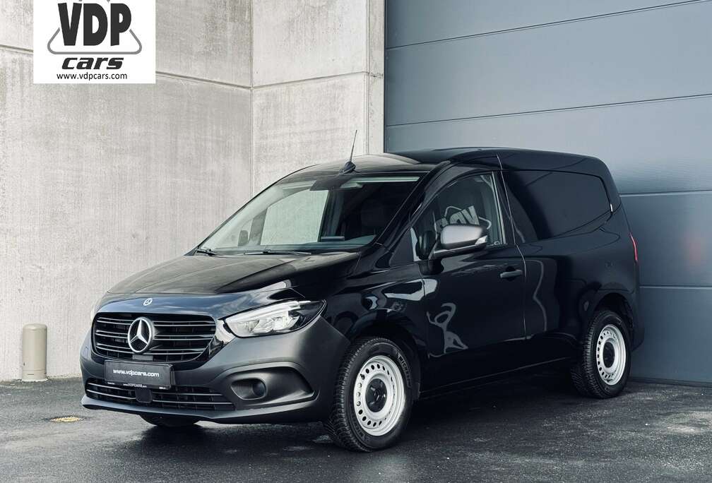 Mercedes-Benz 112 WORKER PRO ESSENTIAL - 3 ZIT - AUTOMAAT