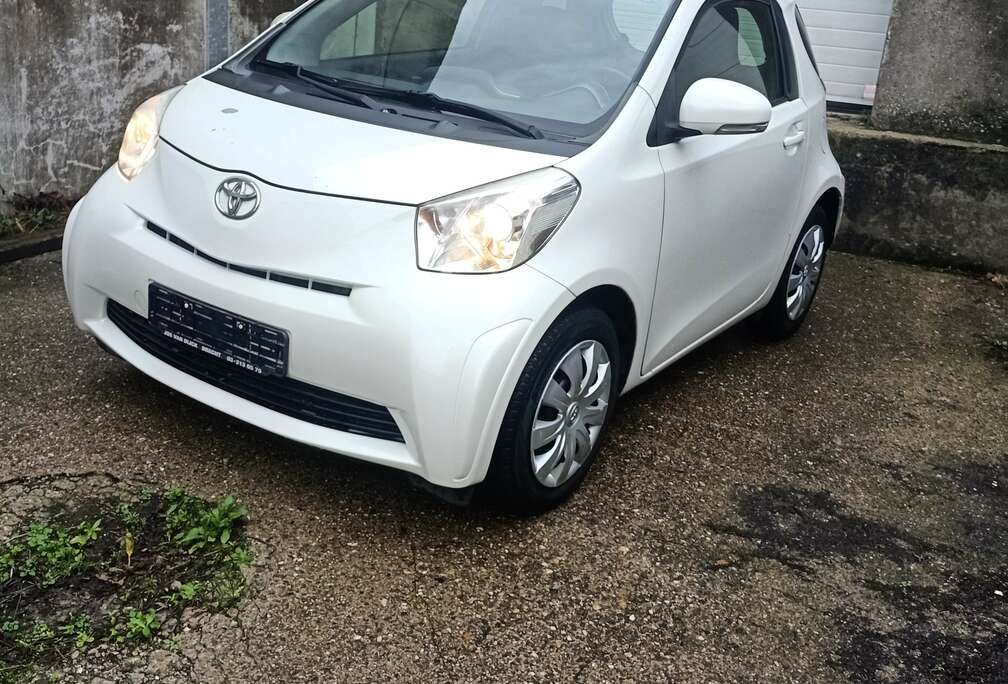 Toyota iQ 1.0i VVT-i Sol