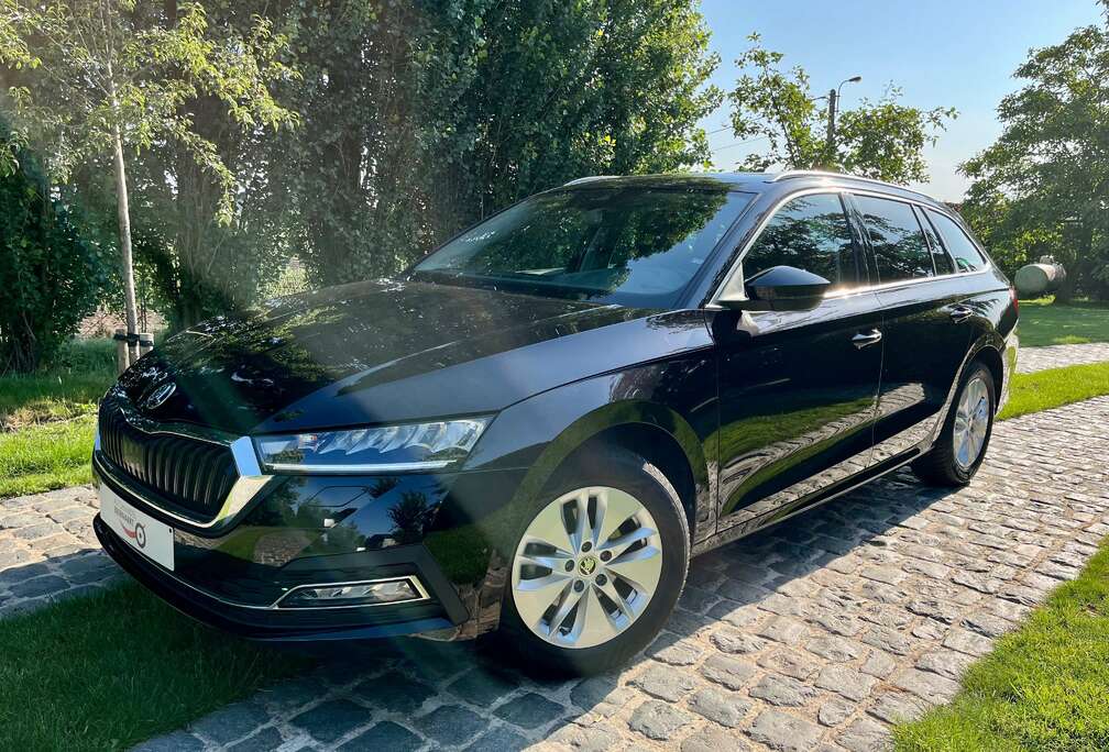 Skoda SW 1.0 TSI Clever/1eignr/45900km/Carplay/Navi/Cruise/Camera/Clima...