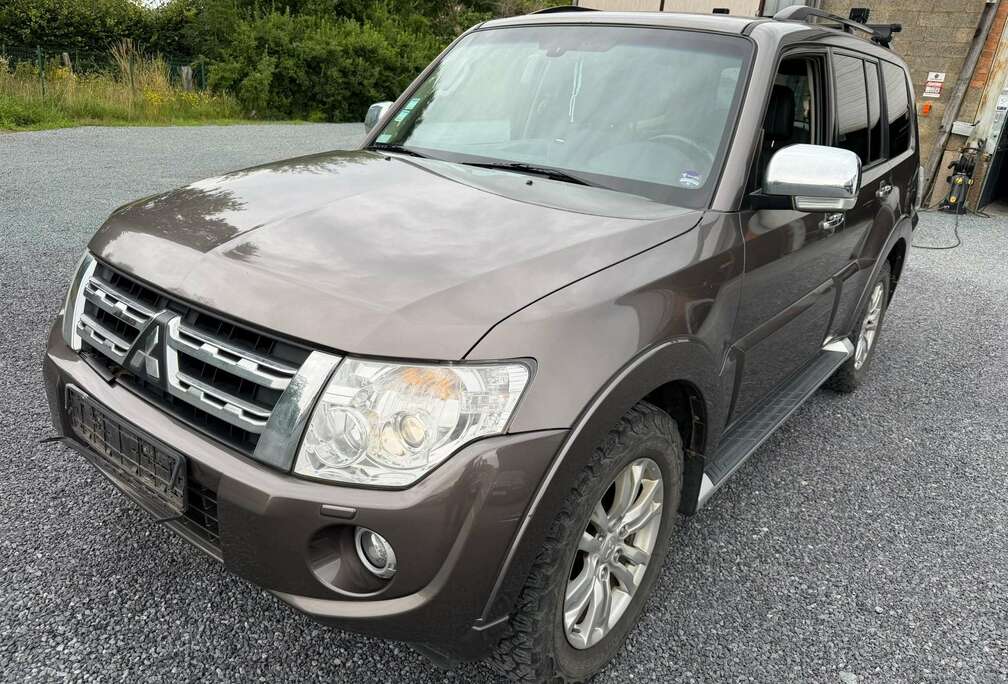 Mitsubishi Pajero 3.2 DI-D Instyle FAP ****7 Places **** OU*** UTILITAIRE***