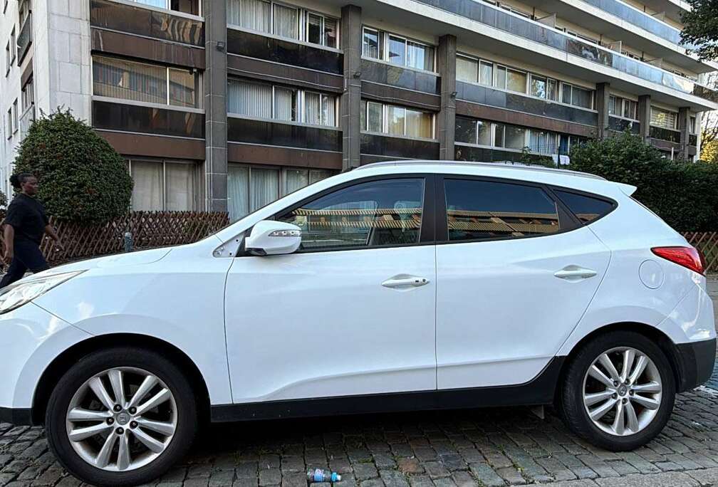 Hyundai 2.0i 2WD Limited Edition